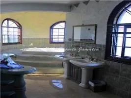 Paradise Clarridge View Montego Bay 3*,