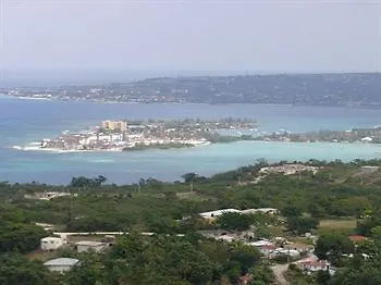Paradise Clarridge View Montego Bay Hotel